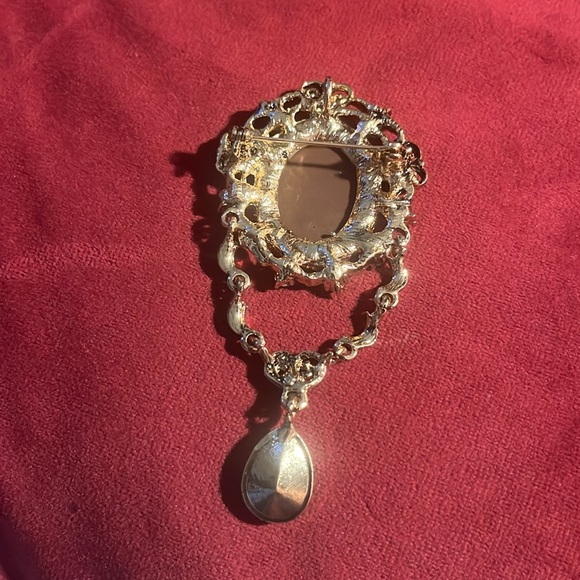 Nwt  Cameo broach champagne n white borealis austrain crystal pendant or broach - Picture 3 of 6